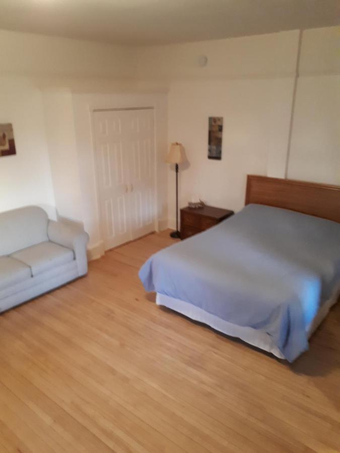 Dans Les Draps De Morphee Bed & Breakfast Campbellton Dış mekan fotoğraf