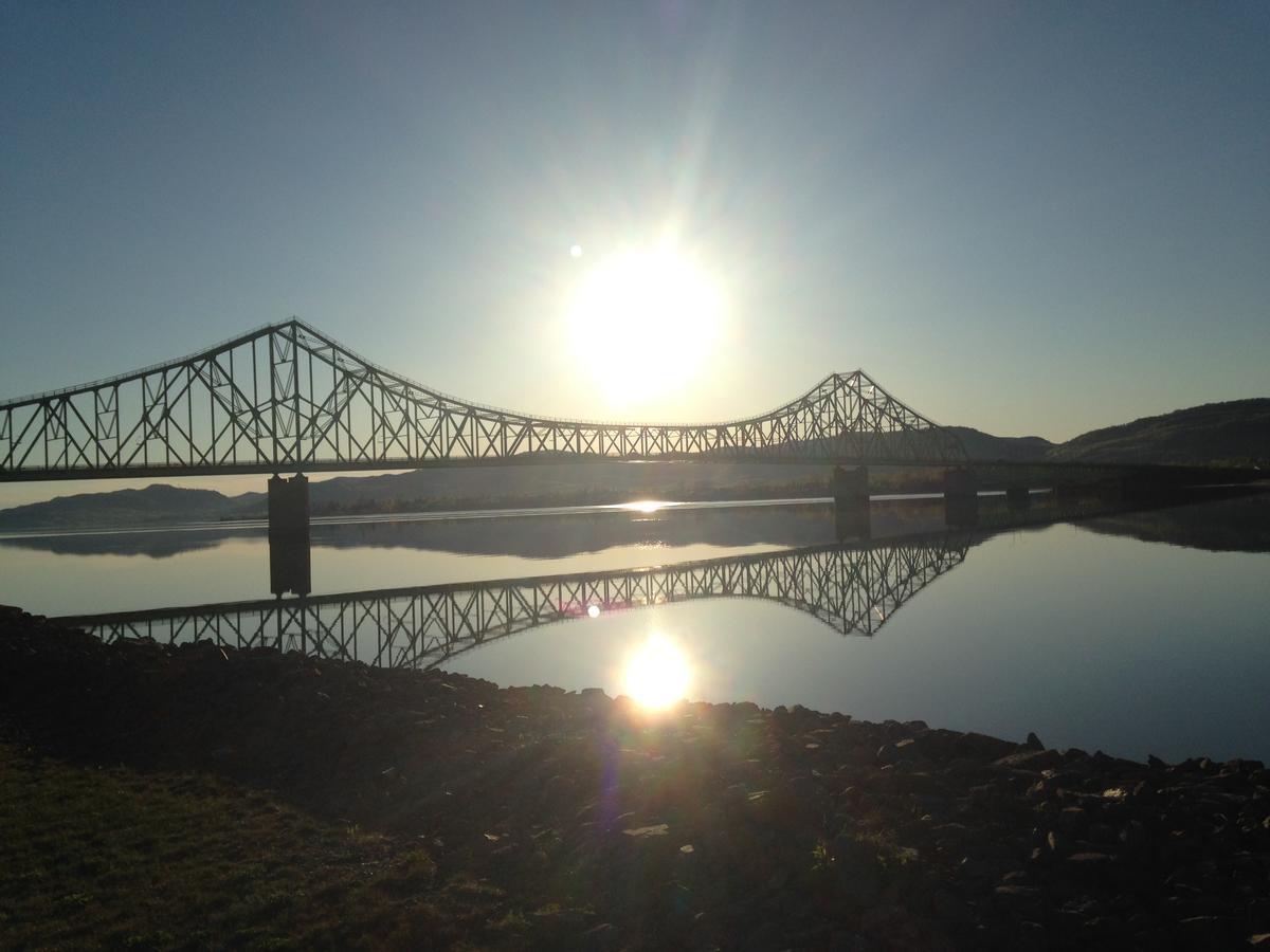Dans Les Draps De Morphee Bed & Breakfast Campbellton Dış mekan fotoğraf