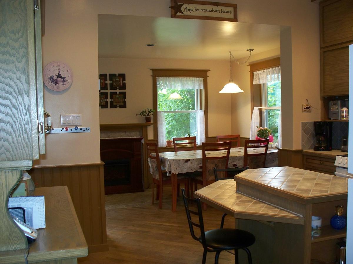 Dans Les Draps De Morphee Bed & Breakfast Campbellton Dış mekan fotoğraf