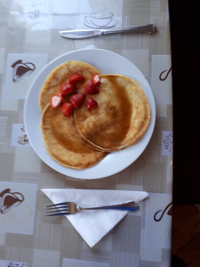 Dans Les Draps De Morphee Bed & Breakfast Campbellton Dış mekan fotoğraf