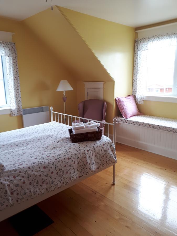 Dans Les Draps De Morphee Bed & Breakfast Campbellton Dış mekan fotoğraf
